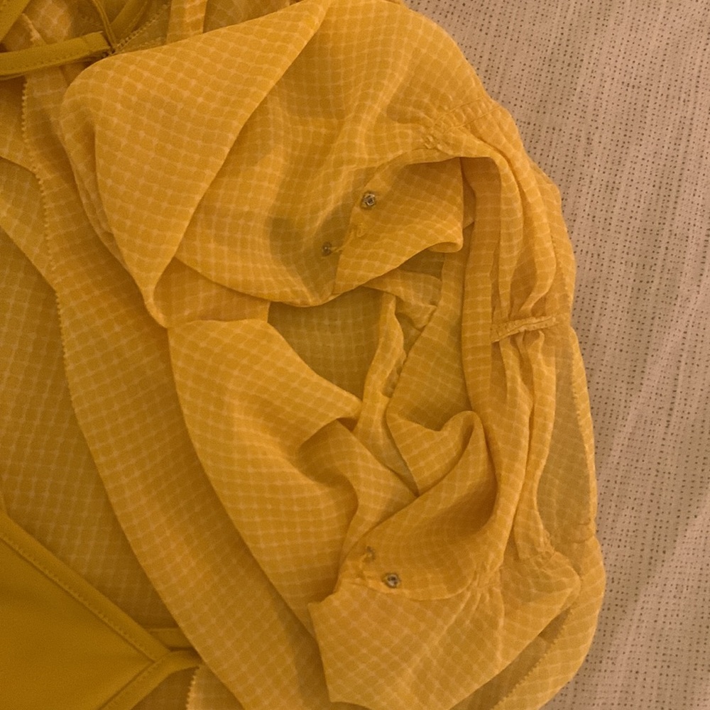 Ann Taylor blouse yellow top/shirt - Picture 3 of 3